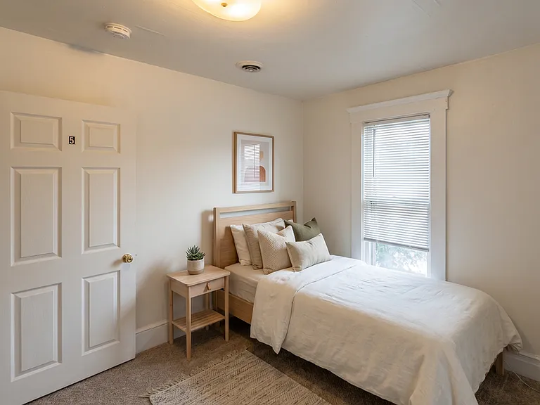 802 E Kingsley St #1 — Photo 20