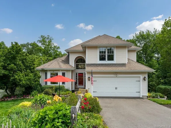 7 Ashman Court, Branford, CT 06405