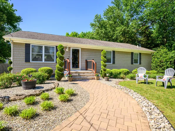 117 Waverly Place, Howell, NJ 07731