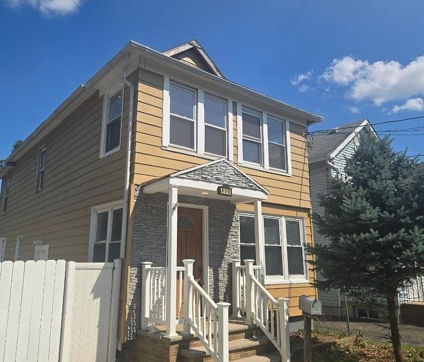 1st image of 813 George St