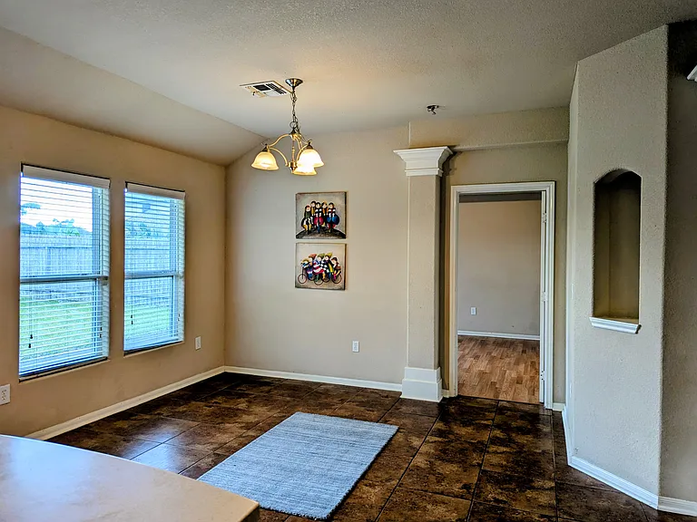 325 Pacific Dr — Photo 14