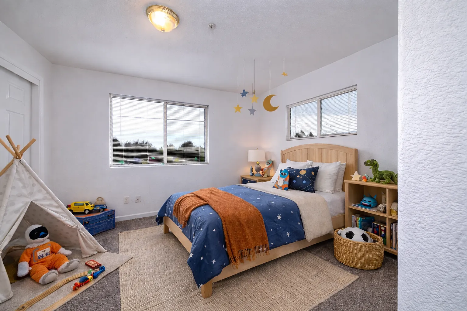 Morgan Manor - Lexar Drive — Photo 4