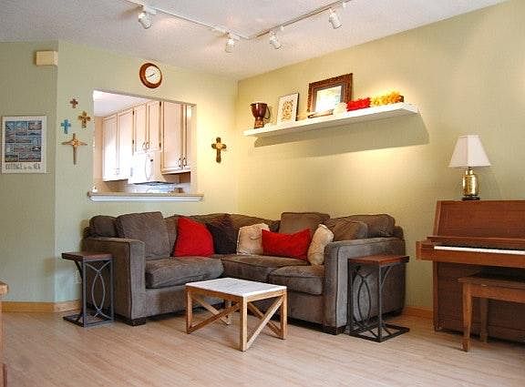 2nd image of 1604 Wren Pl