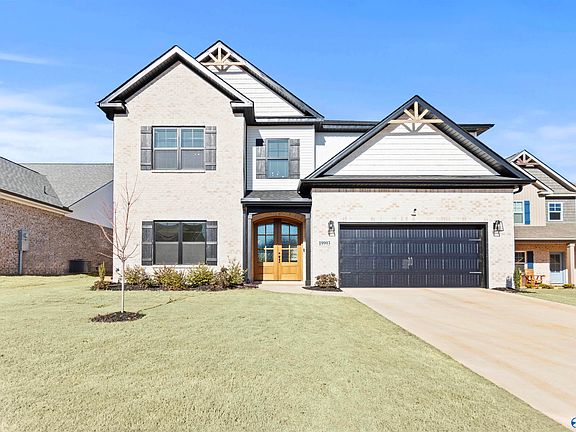 3rd image of 19993 Pebblebrook Ln