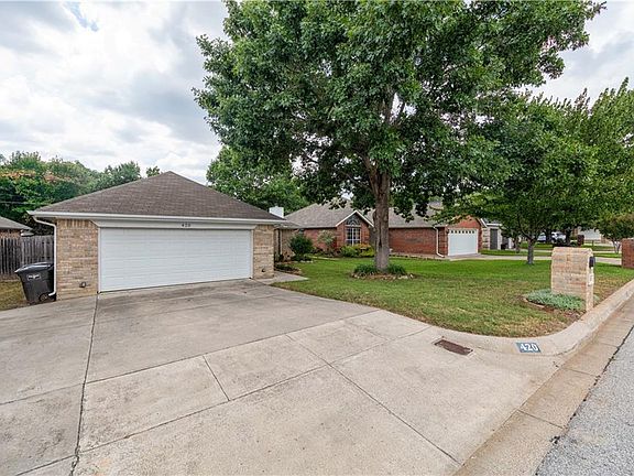 3rd image of 420 Kelley Ct