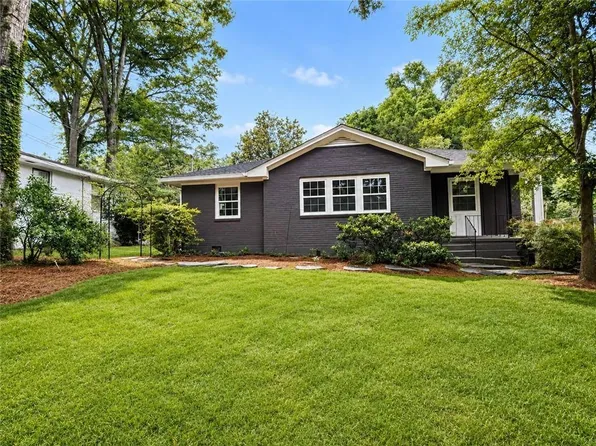 272 Cascade Dr NW, Marietta, GA 30064