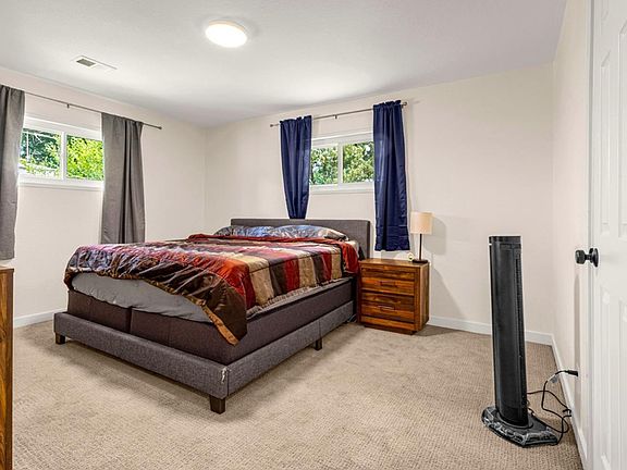 5th image of 601 Hackberry Dr