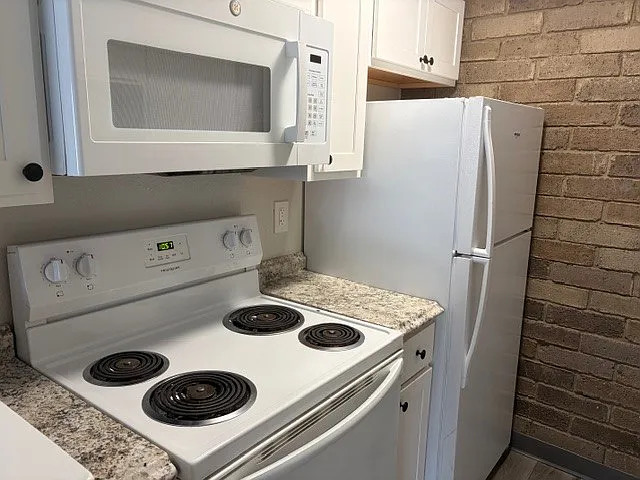 1 bed, 500 sqft, $825 — Photo 4