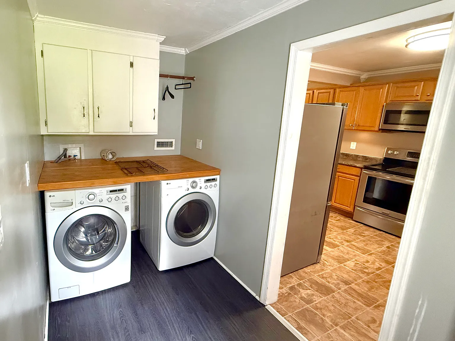 4 bed, 2750 sqft, $2,600 — Photo 2