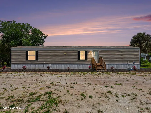 2075 Parrish Rd, Titusville, FL 32796