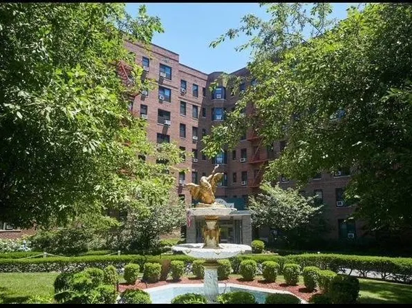 8401 Main St APT 331, Jamaica, NY 11435