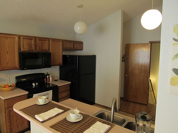 2nd image of 3160 Prince Cir