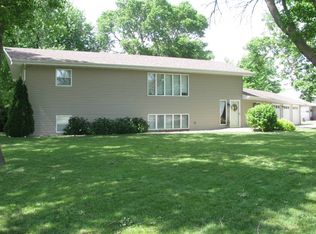 106 Vista Dr, Milbank, SD 57252