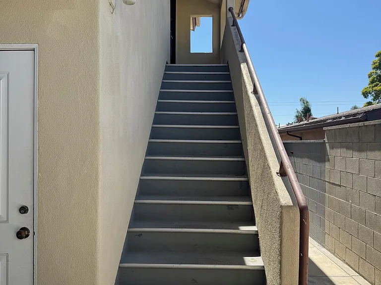 522 Washington St — Photo 11