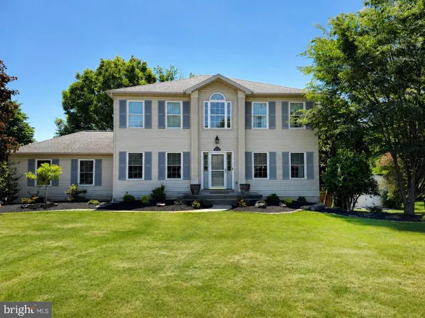 587 Weikel Rd, Lansdale, PA 19446