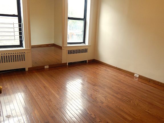 4th image of 74 Chester Ave APT 1
