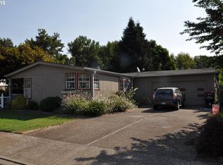 1062 NW Arrowood Dr, McMinnville, OR 97128