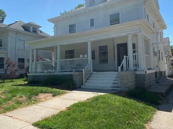 1143 S 17th St APT 1, Lincoln, NE 68502