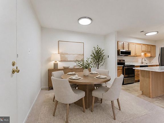 4th image of 5800 Torington Dr Unit 833
