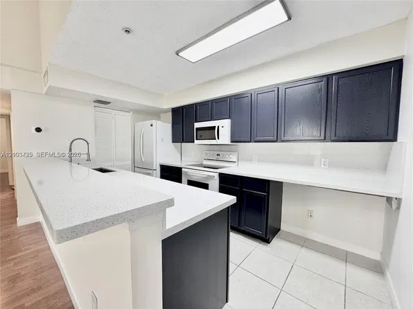 9905 Westwood Dr, Tamarac, FL
