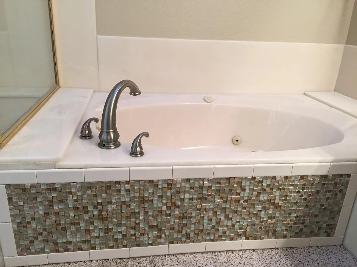 4 bed, 2071 sqft, $3,280 — Photo 4