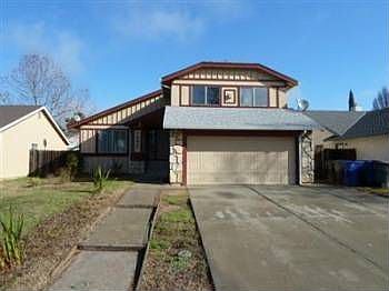 2nd image of 2892 Wiese Way