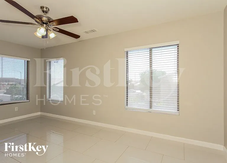 7159 W Stella Ave — Photo 13
