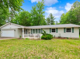 704 Funk St, Crivitz, WI 54114