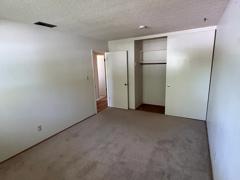 33-35 Simmons Way — Photo 6