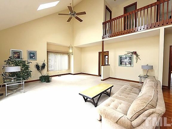 3rd image of 5009 Hanna Ln