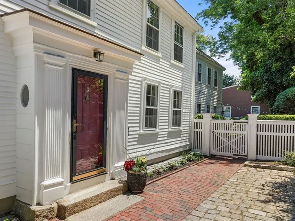 143 Federal St, Salem, MA 01970