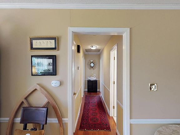 5th image of 118 Walnut Creek Dr