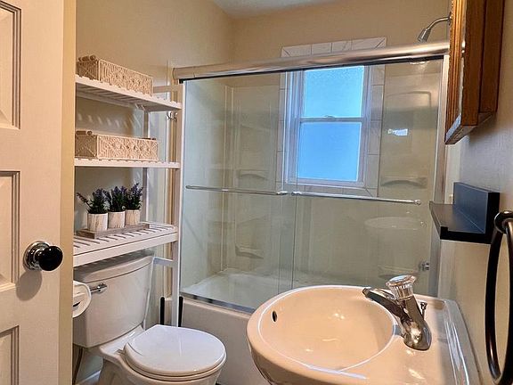 5th image of 1408 Caroline St APT 3