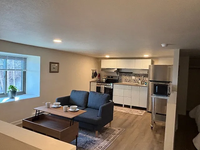 1 bed, 575 sqft, $1,350 — Photo 4