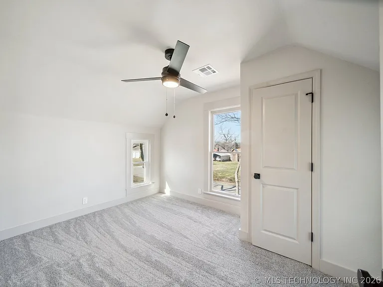 221 W Detroit St — Photo 29