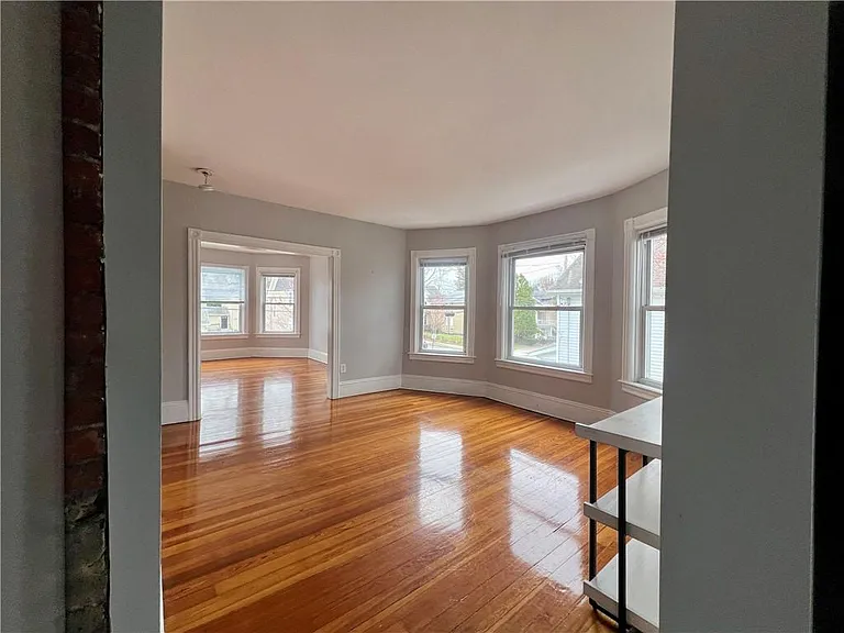 220 Summit Ave #2 — Photo 4