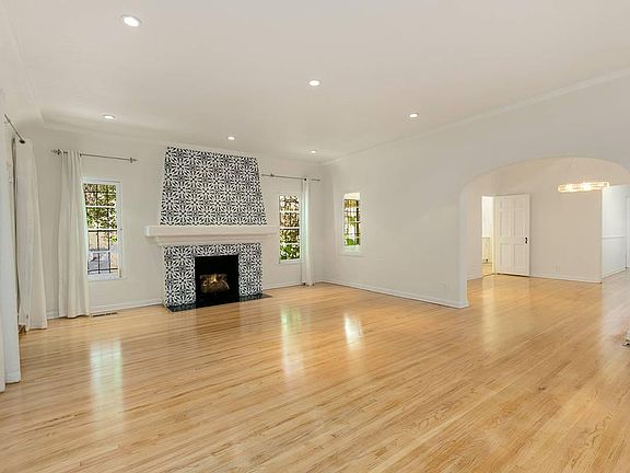 2nd image of 367 N Stanley Ave