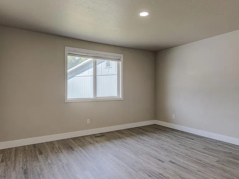 Complete Remodel near Boise River _ Pet Friendly! — Photo 13
