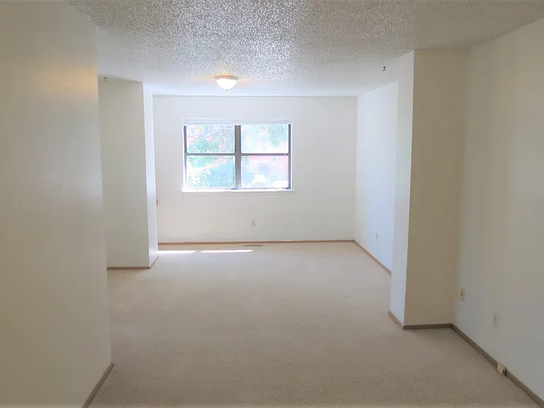 2927 Broadway St #1 — Photo 29