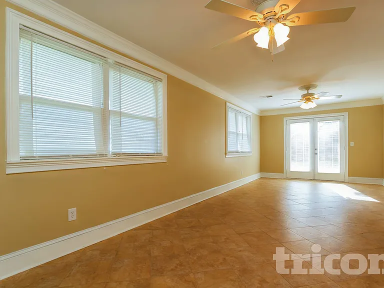 6583 Oakwood Dr — Photo 8