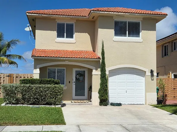 8957 SW 214th St, Cutler Bay, FL 33189