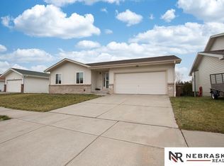 2010 NW 58th St, Lincoln, NE 68528