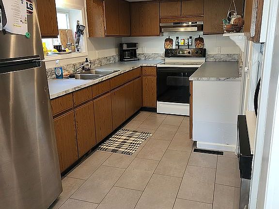 2nd image of 3897 Main St