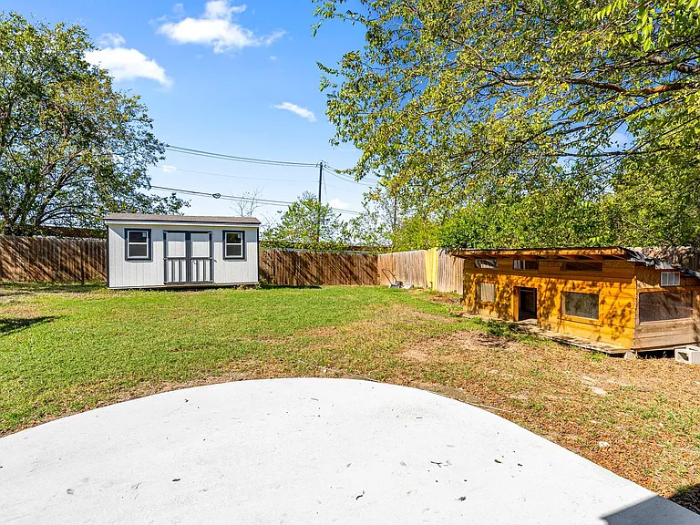 5200 King Charles Dr — Photo 21