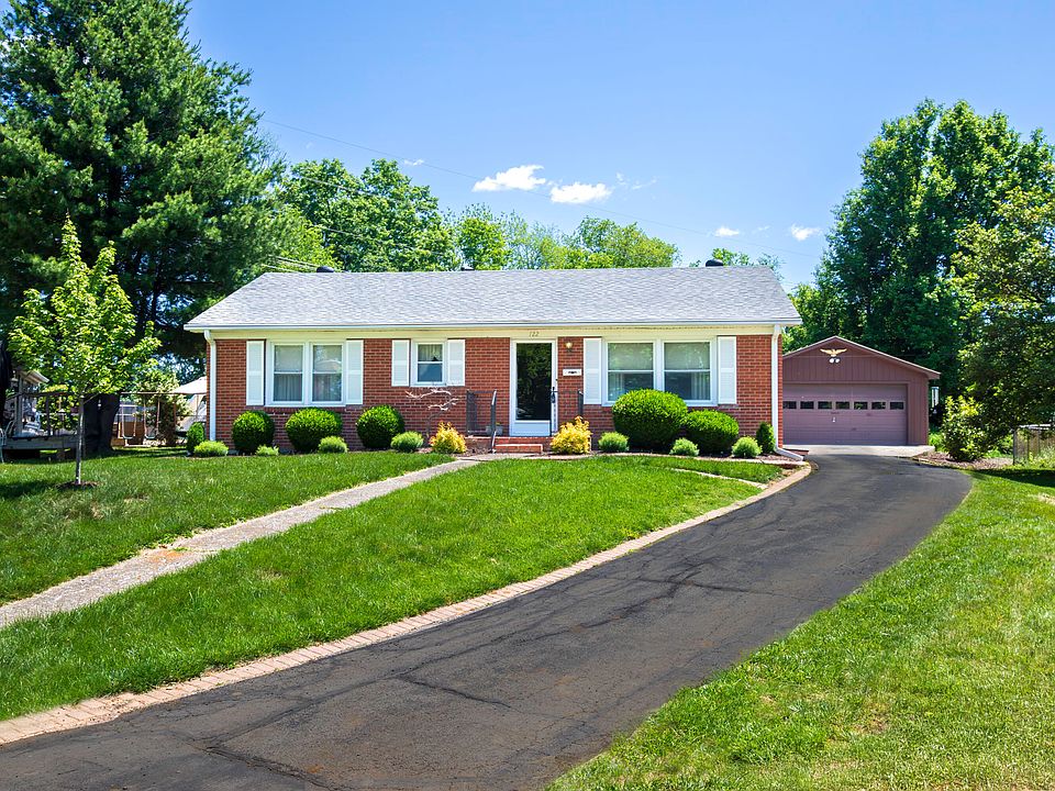 1st image of 122 Preston Ct