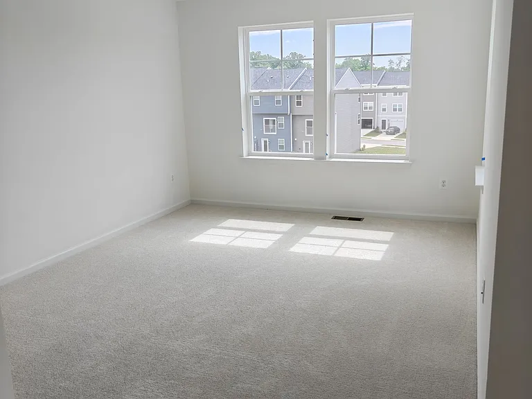 503 Fontana Cir — Photo 21