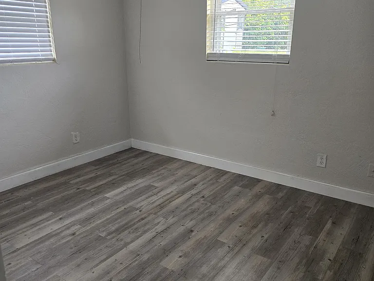 1223 Madison Ave — Photo 13