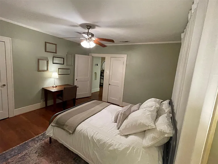 1604 Castle Ct — Photo 17