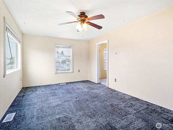 5th image of 351 N Jeffries Street
