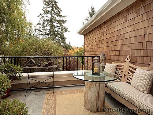Private rear deck